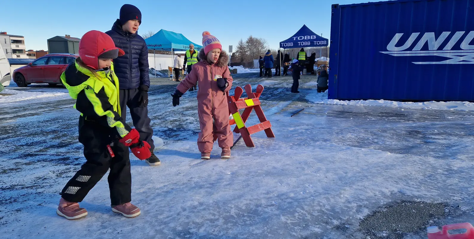 Olympiske leker på glattisen, for store og små.