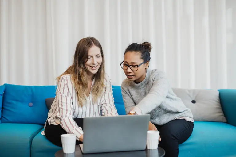 BM Johner to som jobber